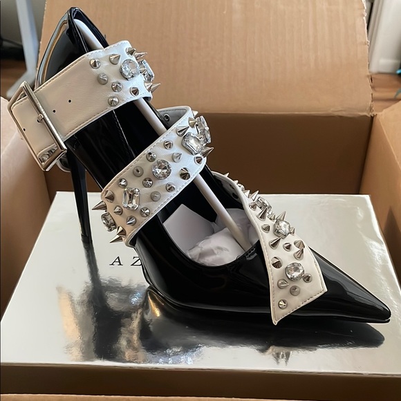 Azalea Wang Triana Black Patent Embellished Pump - Picture 2 of 3